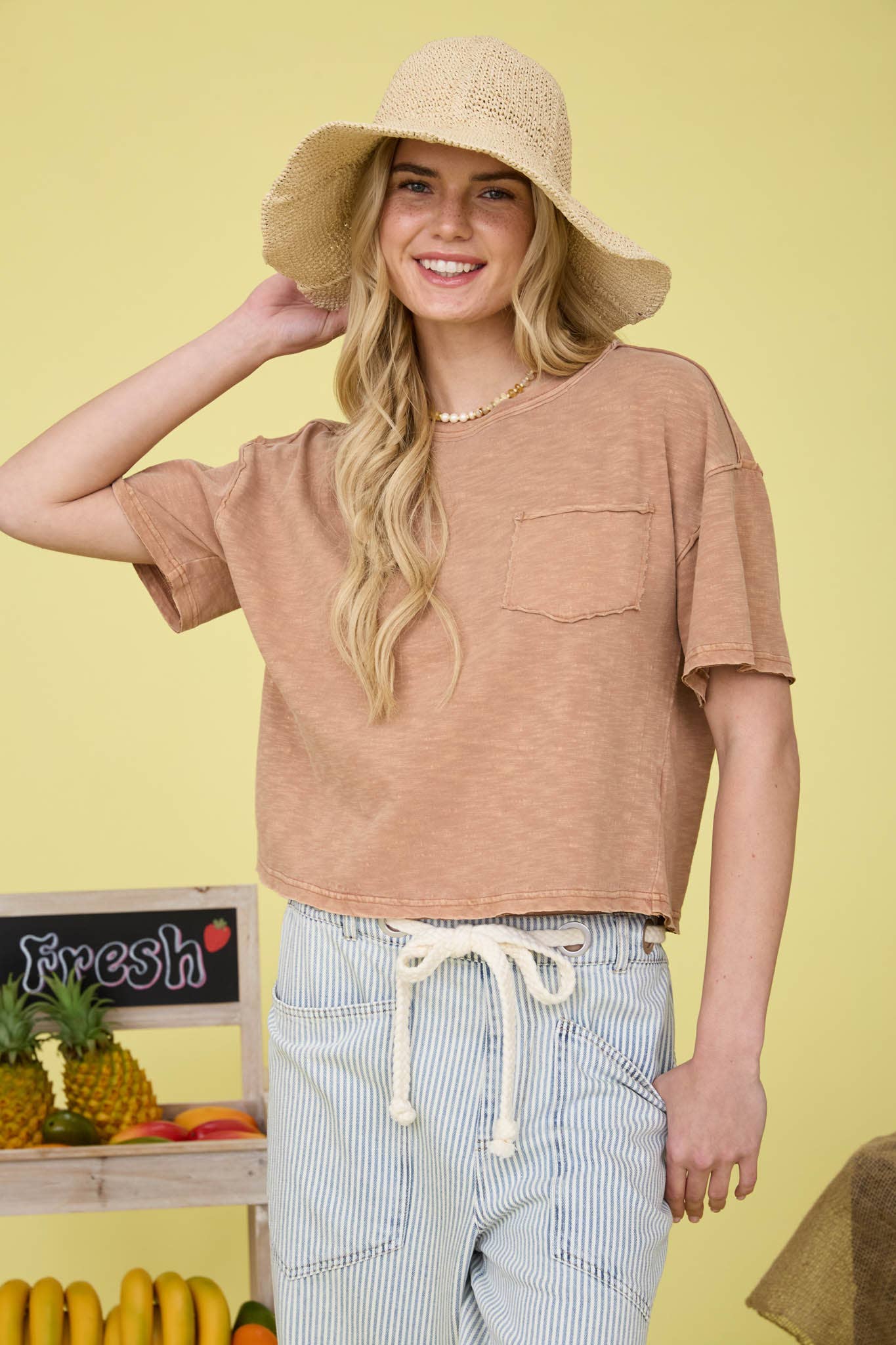 RAW EDGE EXPOSED SEAM SHORT SLEEVE KNIT CROP TOP