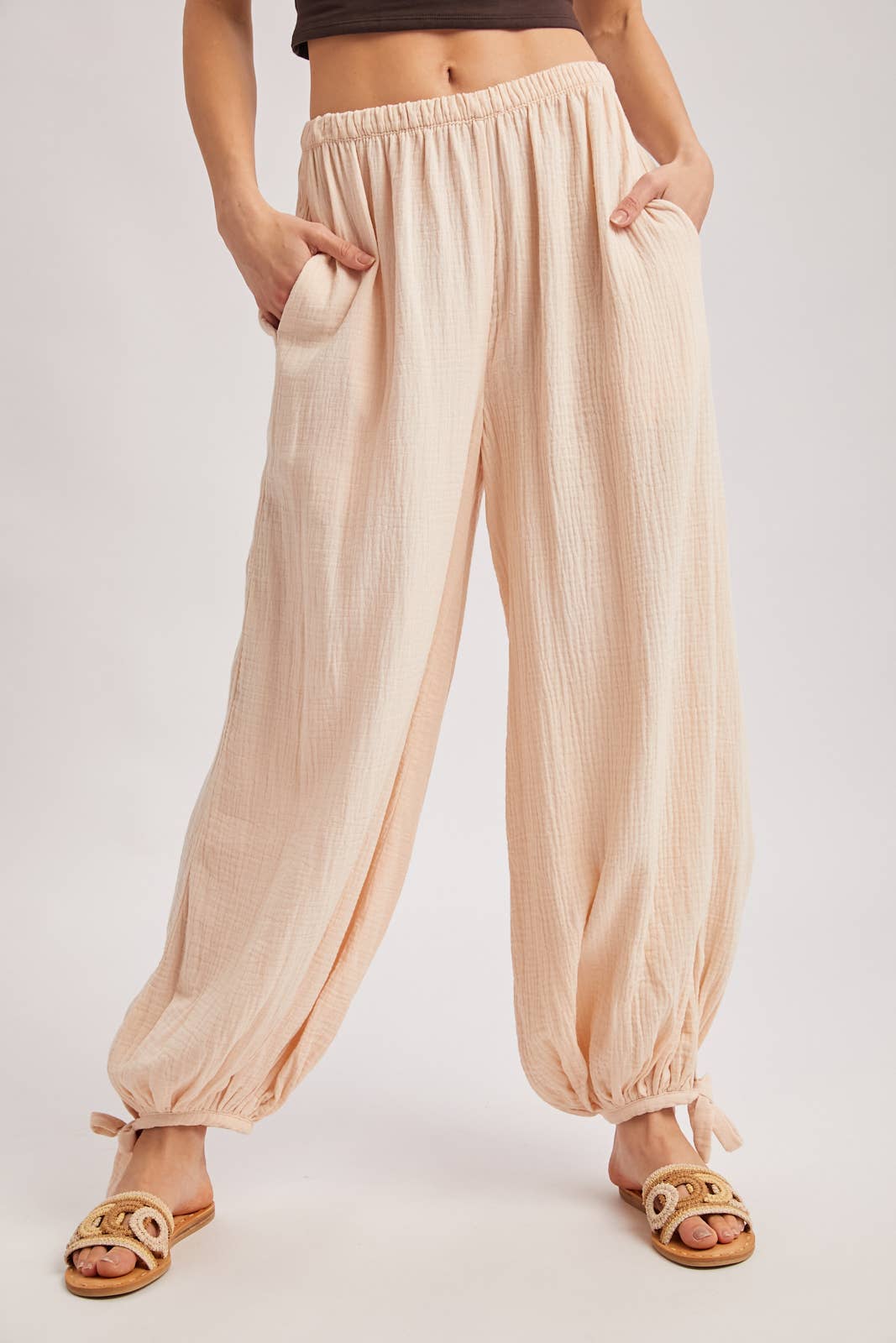 ELASTIC WAISTBAND CRINKLED GAUZE JOGGER PANTS