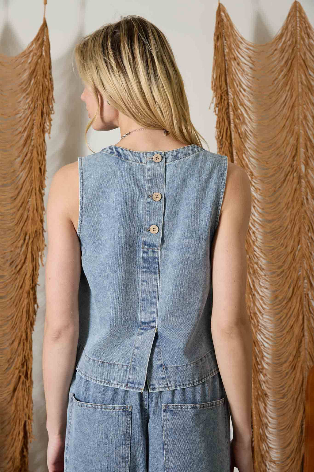 Denim Back Button Topp