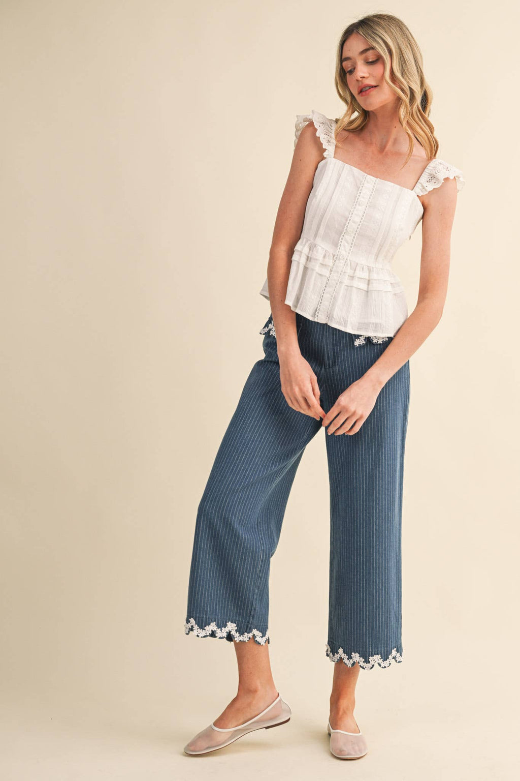 EYELET FLUTTER SLEEVE PEPLUM TOP MTP4953