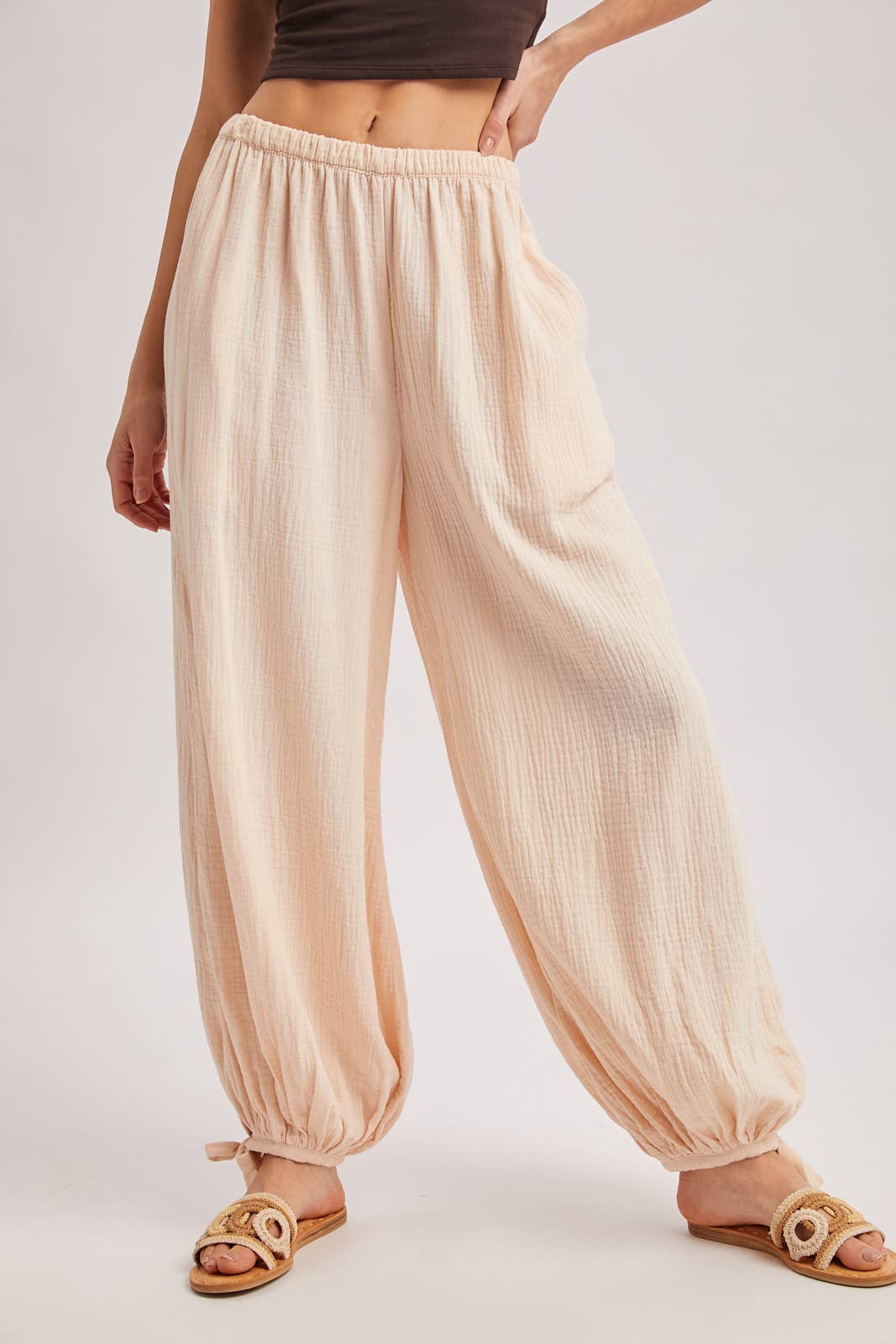 ELASTIC WAISTBAND CRINKLED GAUZE JOGGER PANTS