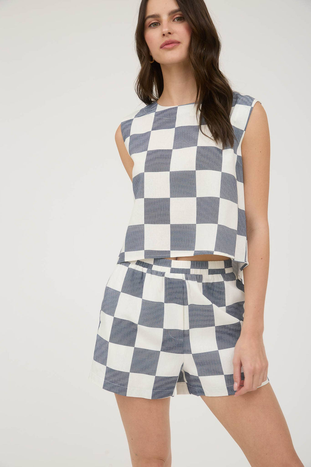 CHECKERED LINEN SHORTS