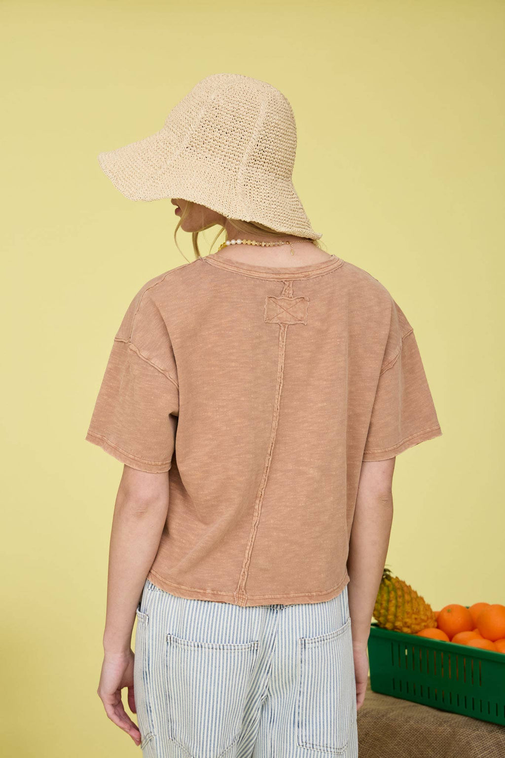 RAW EDGE EXPOSED SEAM SHORT SLEEVE KNIT CROP TOP