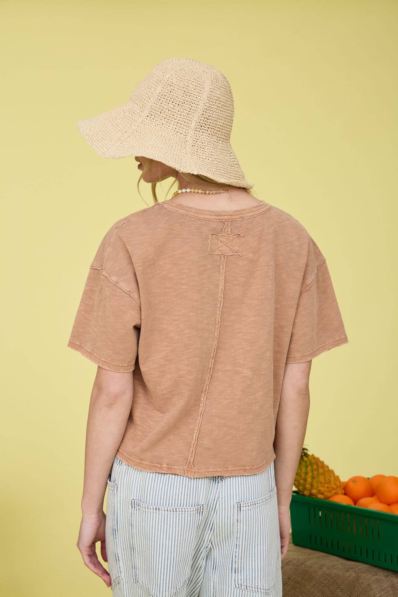 RAW EDGE EXPOSED SEAM SHORT SLEEVE KNIT CROP TOP