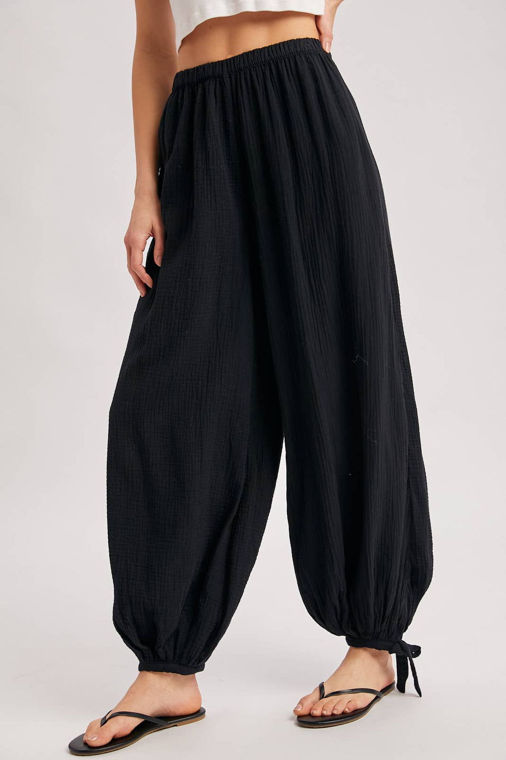 ELASTIC WAISTBAND CRINKLED GAUZE JOGGER PANTS