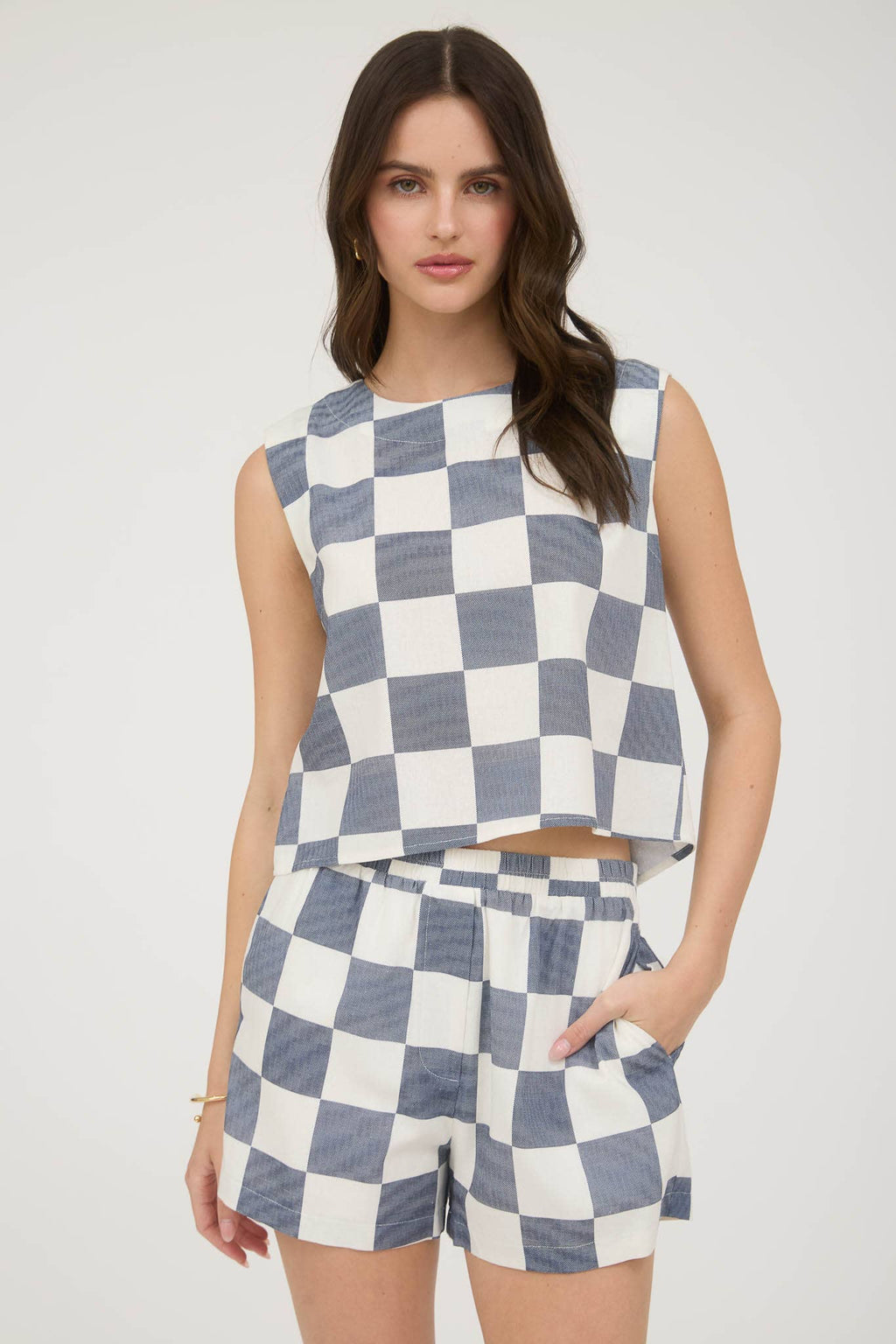 CHECKERED SLEEVELESS LINEN CROP TOP