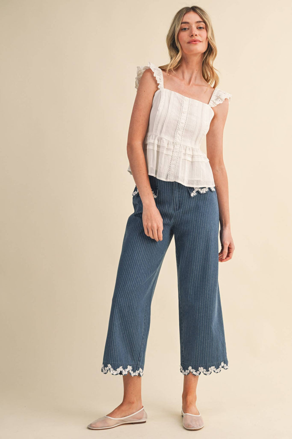 EYELET FLUTTER SLEEVE PEPLUM TOP MTP4953
